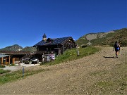 10 Rif. Terrazza Salomon (2085 m) raggiunto seguendo la ripida linea in direttissima della seggiovia 